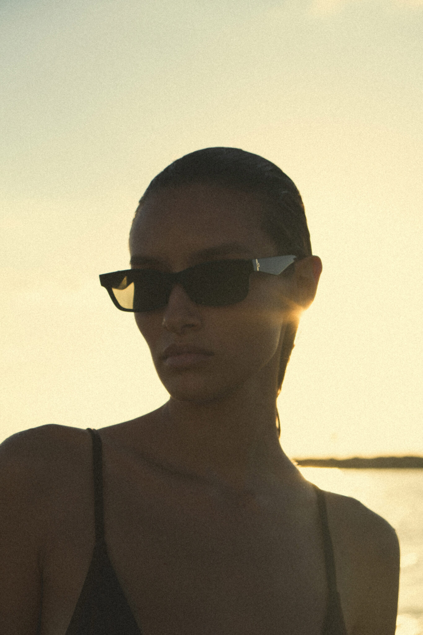 foto mujer al mar