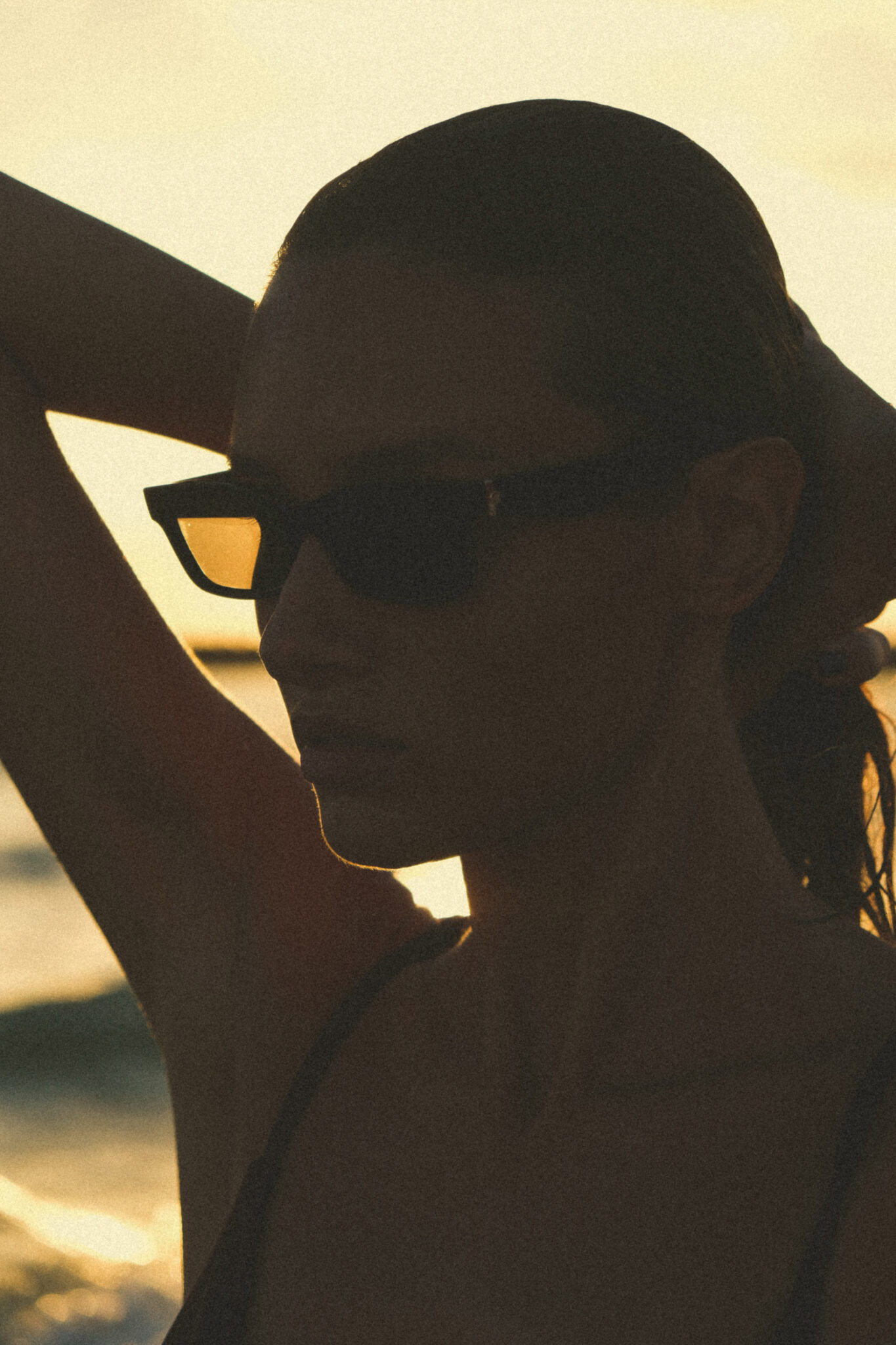 foto mujer al mar