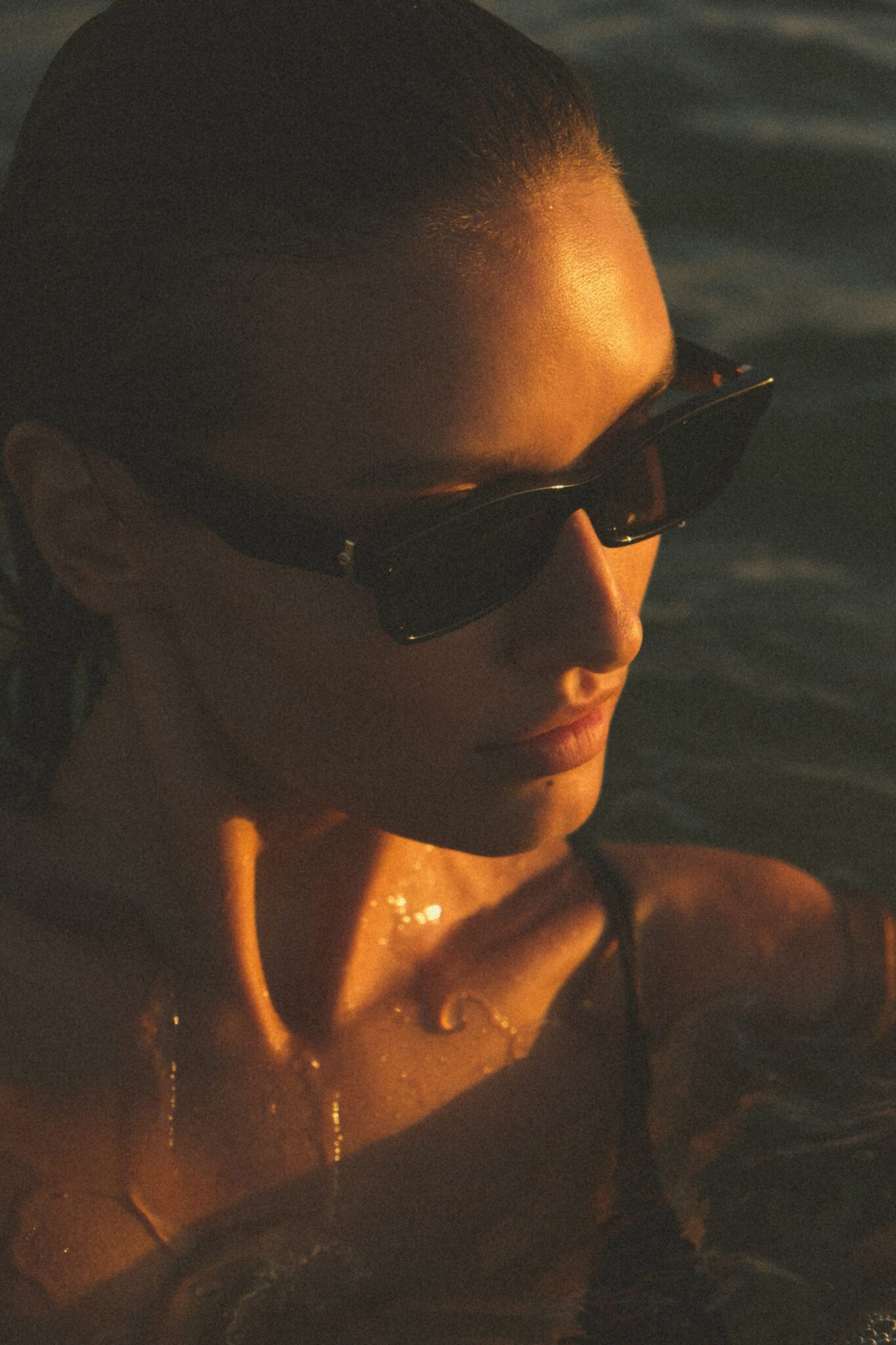 foto mujer al mar